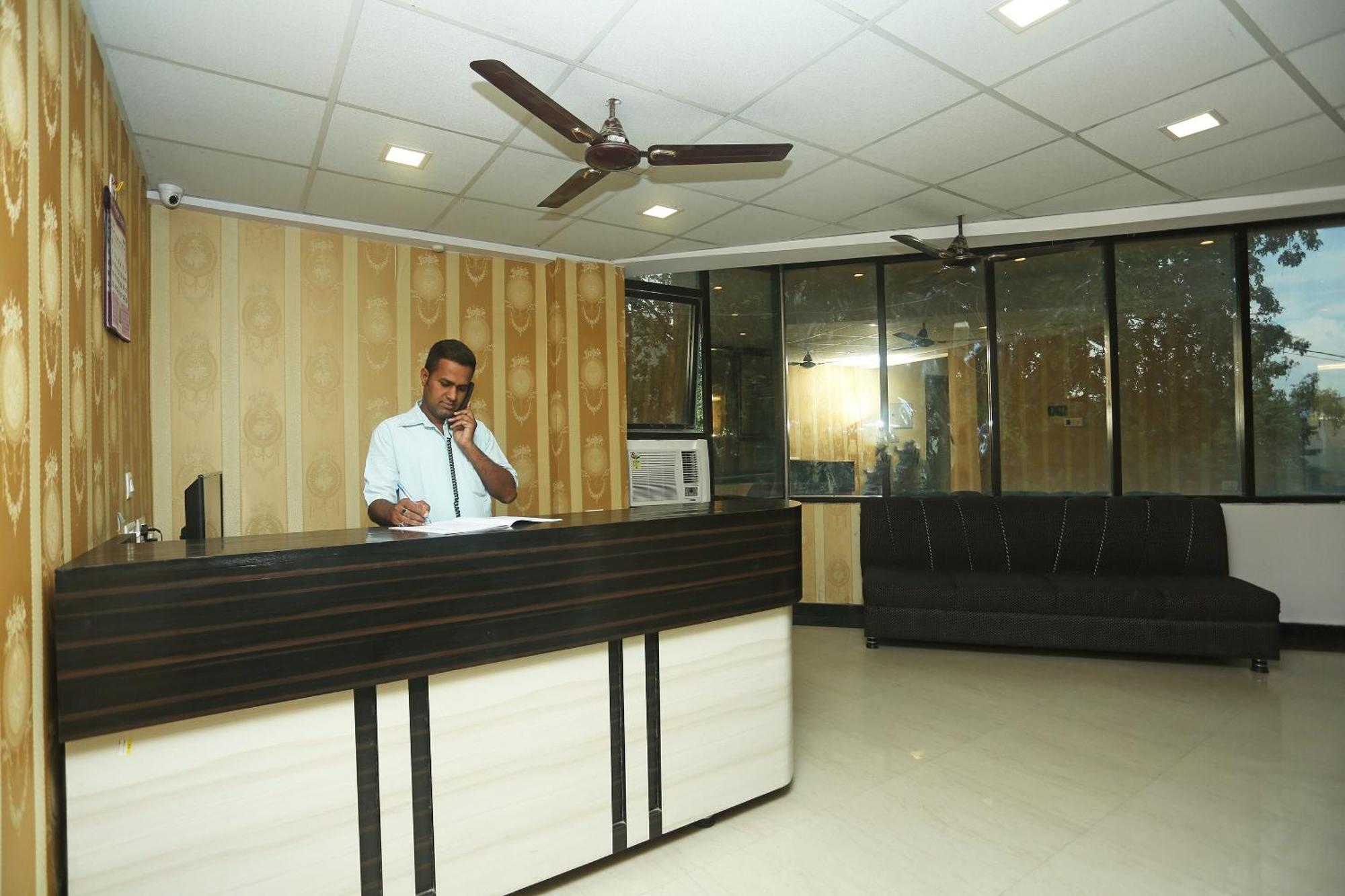Hotel O Satyam Swagat Jawalapur Kültér fotó